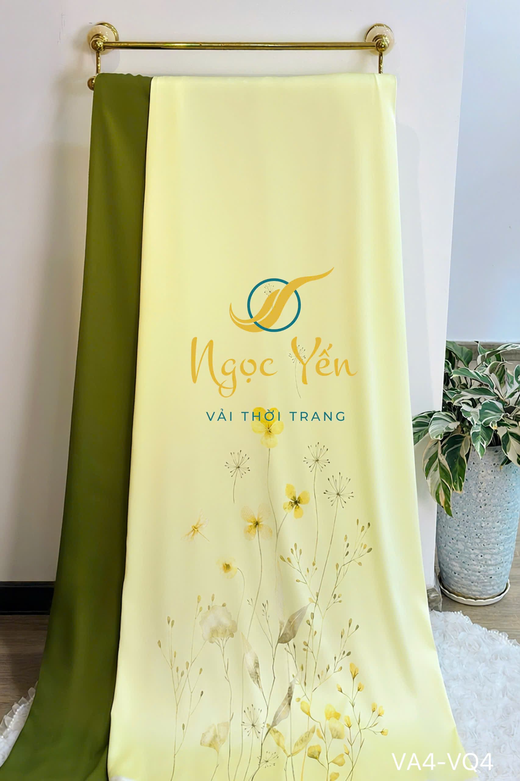 VA4-Vải áo lụa ngọc trai in họa tiết hoa cỏ dại màu vàng trứng