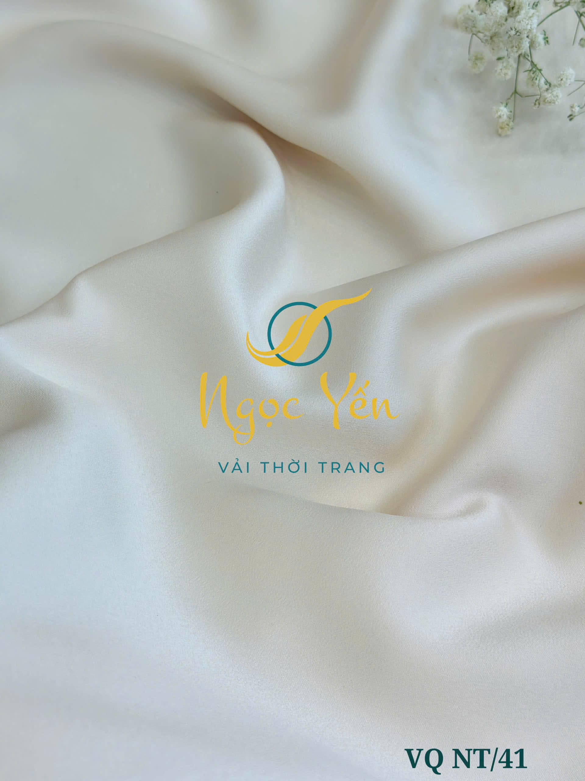 VQ NT/41-Vải quần áo dài lụa ngọc trai kem