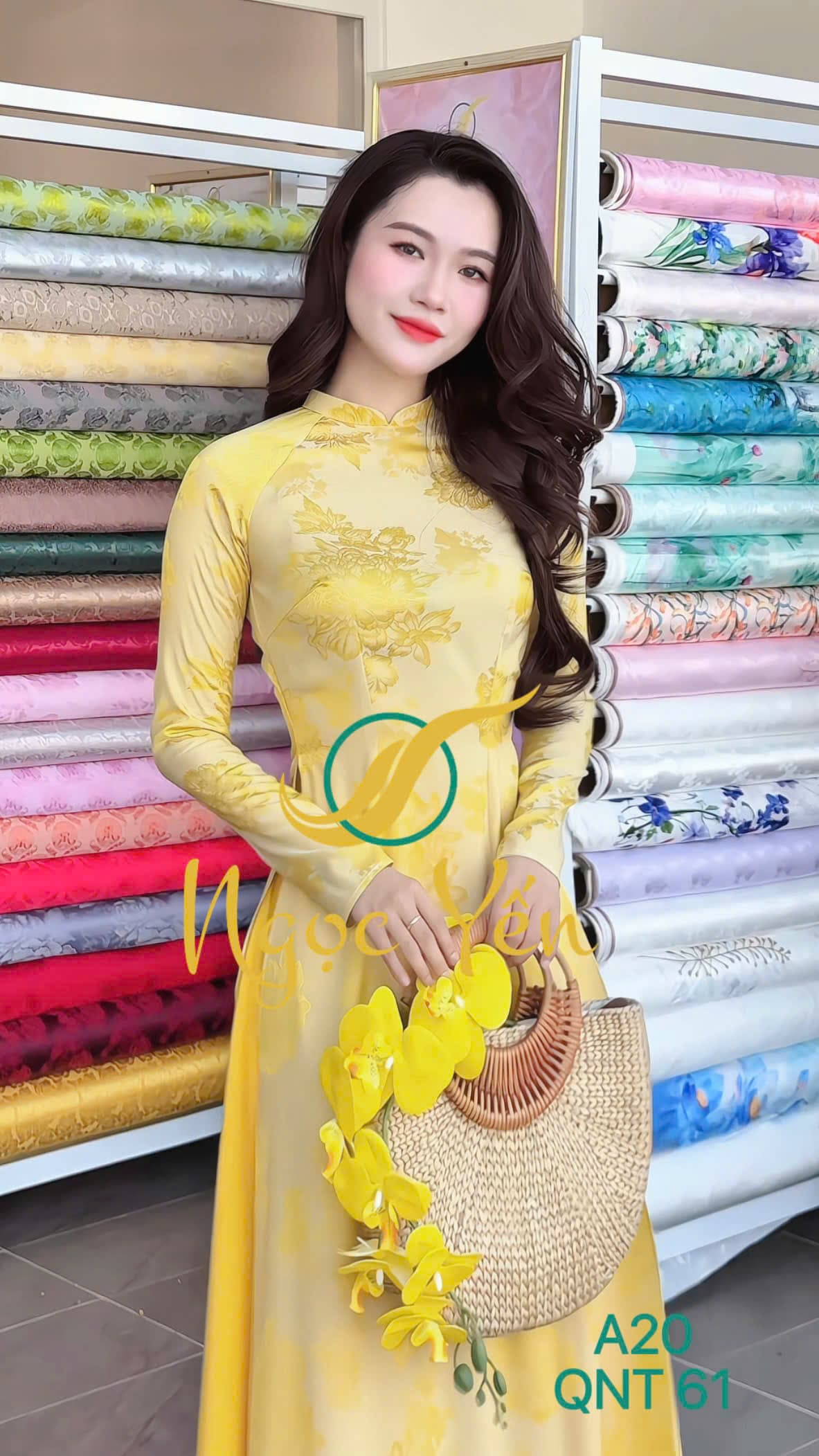 QNT 61-Quần áo dài lụa ngọc trai vàng sáng