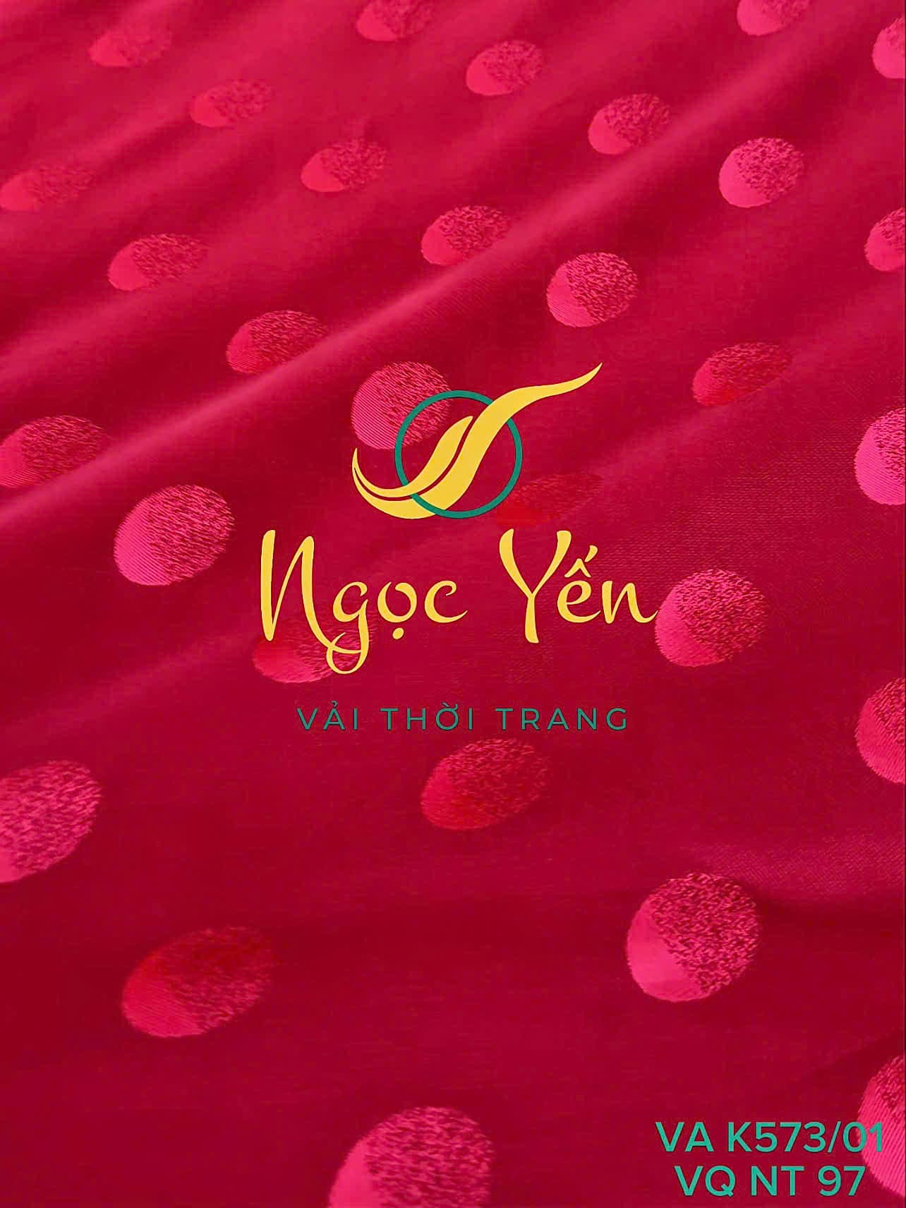 VA K573/01-Vải áo dài lụa họa tiết chấm bi đỏ
