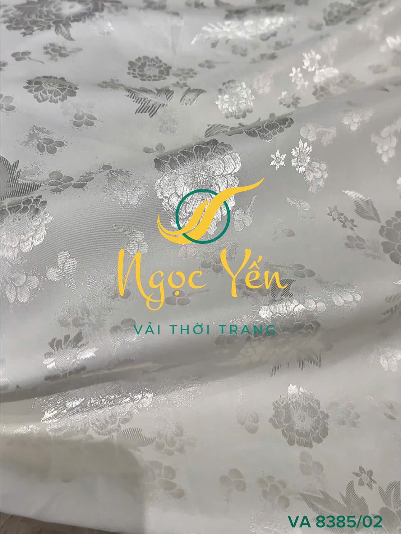 VA 8385/02-Vải lụa gấm in hoa ghi nền trắng