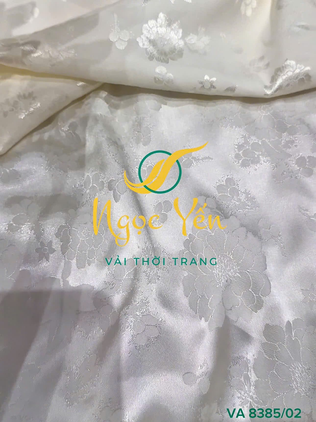 VA 8385/02-Vải lụa gấm in hoa ghi nền trắng