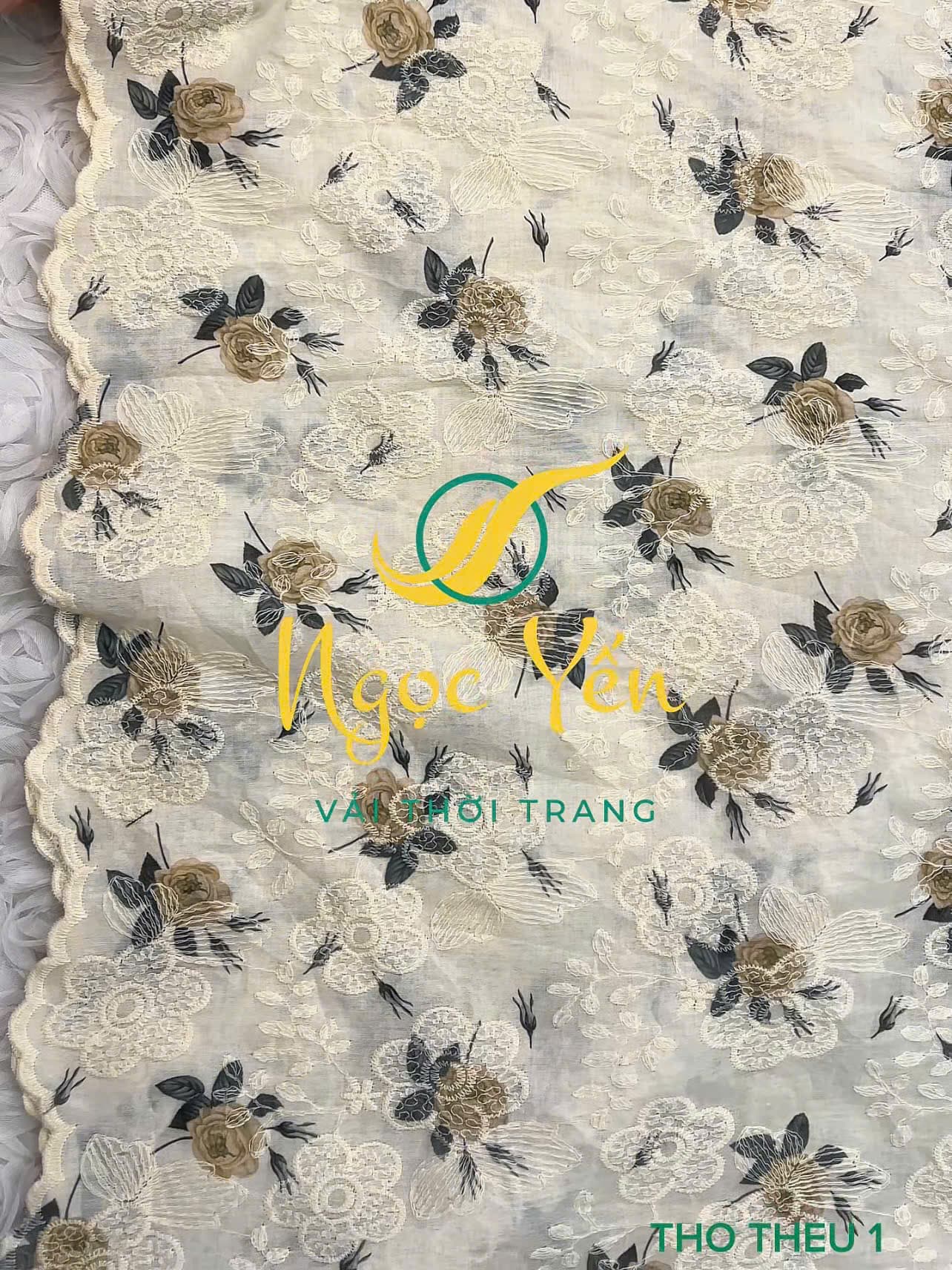 THO THEU 1-Vải thô thêu họa tiết hoa kem